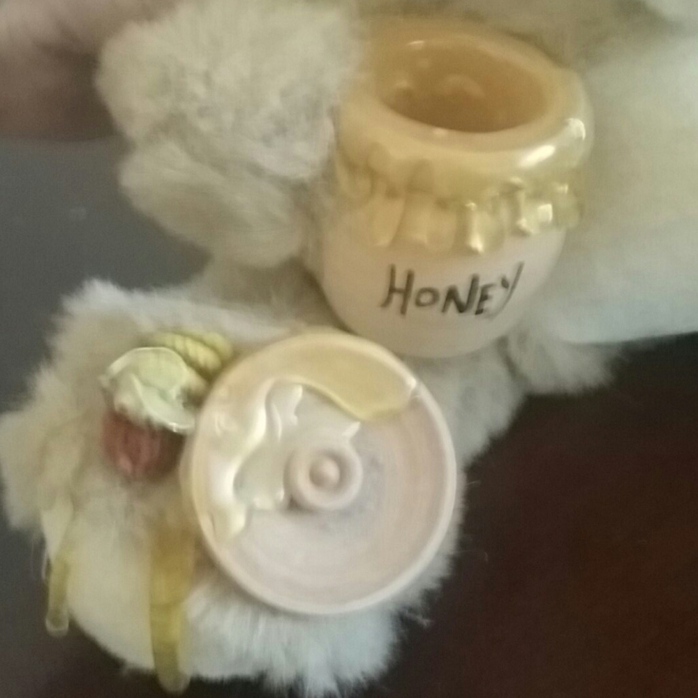 stuffed bear - Picture 3 of 3